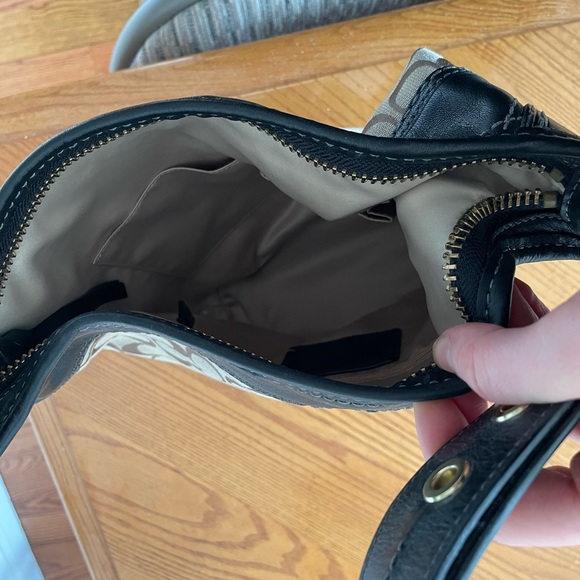 Coach insignia patterned shoulder bucket bag - Picture 3 of 8